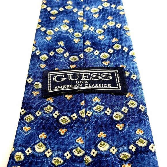 Guess USA American Classics Blue Abstract Geometric Print Short Wide Silk Tie - Picture 3 of 6